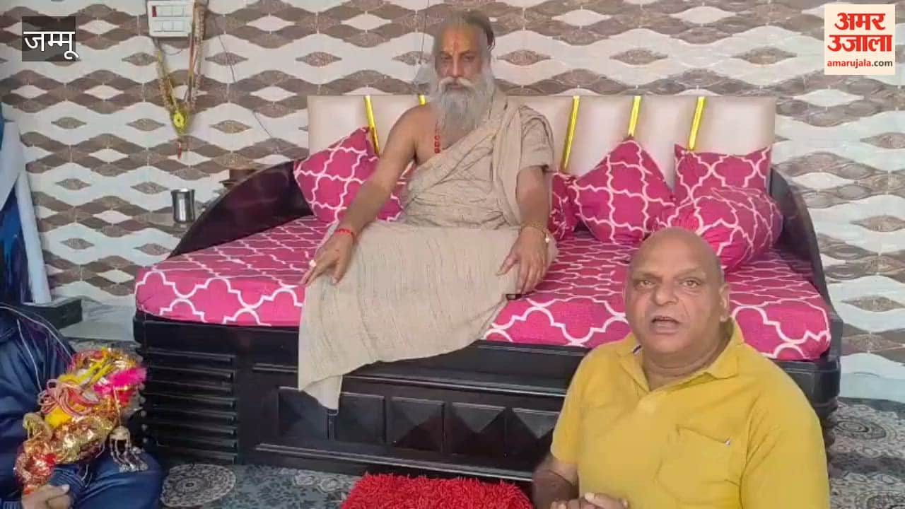 Chhari Yatra departs from Nowshera Thakurdwara, proceeds towards Middle Mata via Bawe Mata.