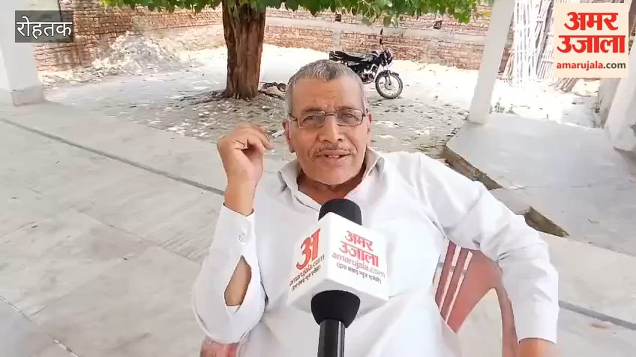 The problem of drinking water is troubling the people of Sunaria village