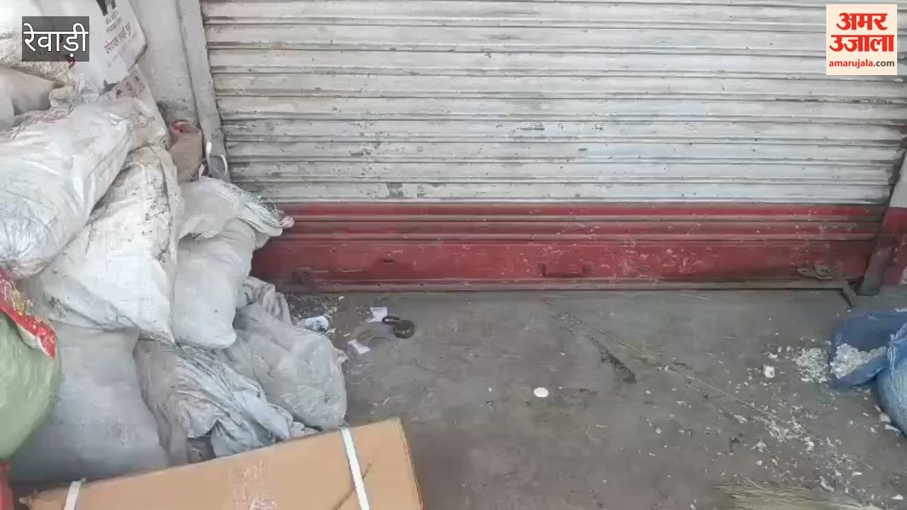 Locks of three shops broken in a single night in Bawal, Rewari; thieves flee upon spotting the police