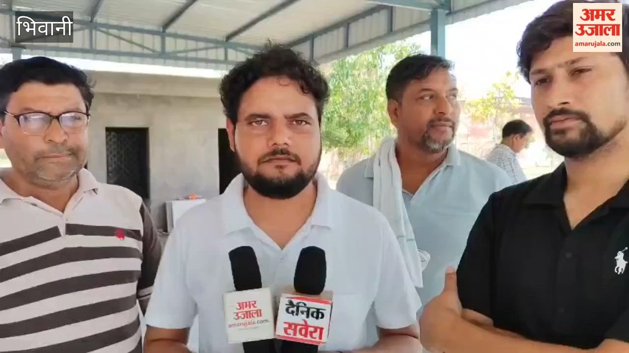 Allegations of Flaws in Ongoing Works for the Differently-abled at Swarn Jayanti Park in Loharu; Councilors Halt Construction Work.
