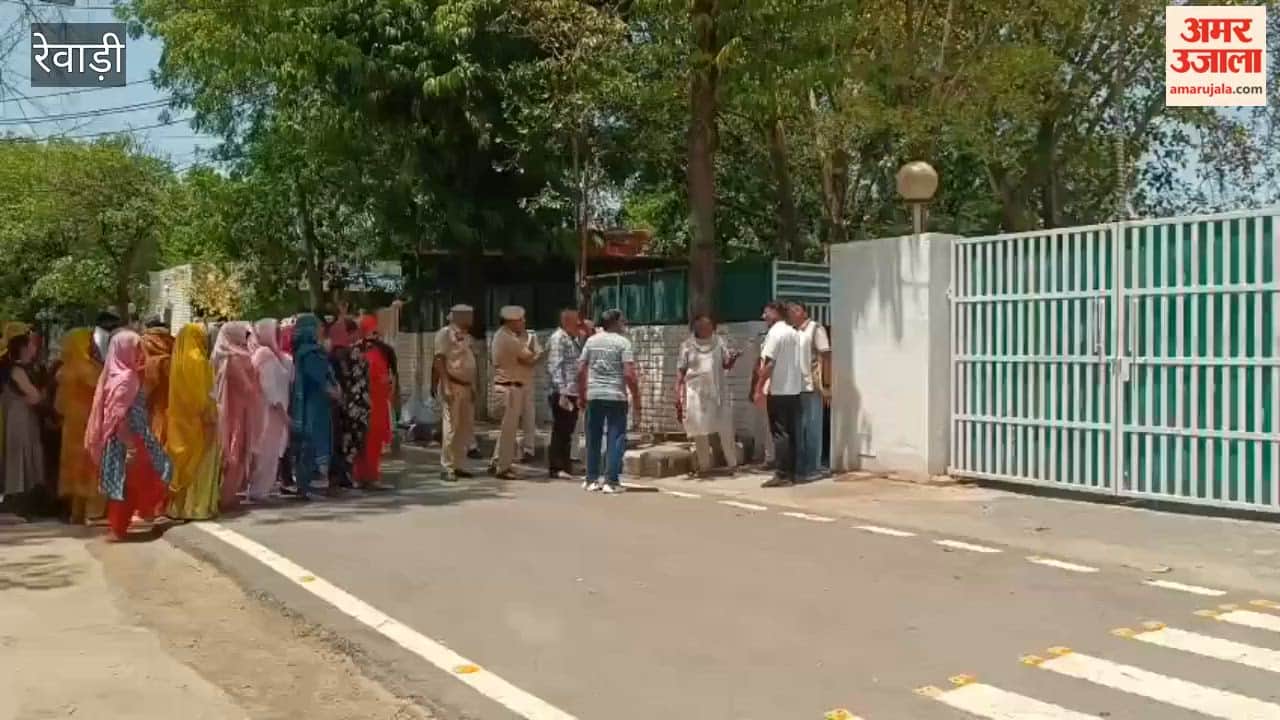 People of Radha Krishna Society reached DC residence regarding the problem of electricity and water.