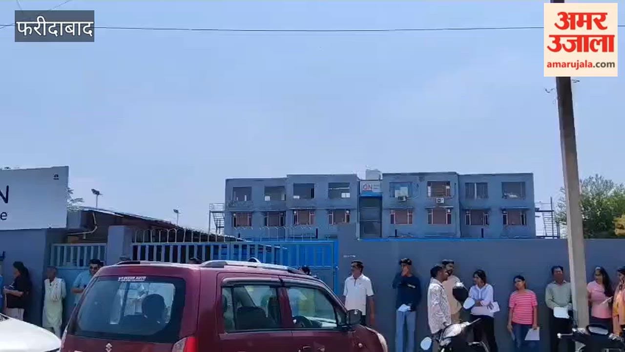 Students face problems due to technical glitch in CUET exam in Faridabad