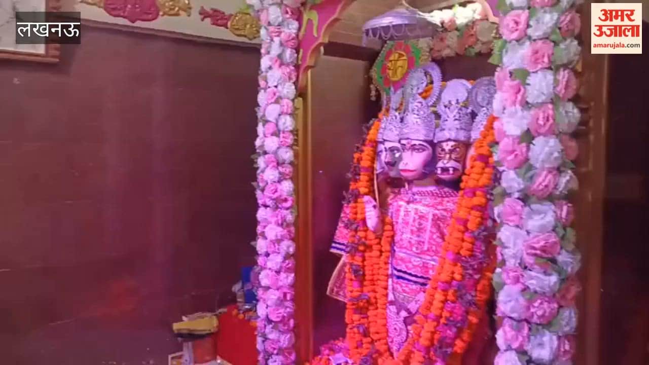 कुर्सी रोड के पंचमुखी हनुमान मंदिर और अलीगंज के पुराने हनुमान मंदिर में उमड़ी श्रद्धालुओं की भीड़