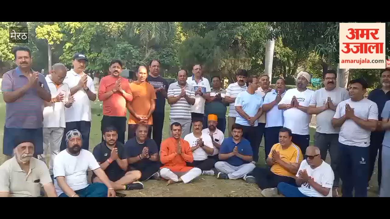 Devotees Gather for Hanuman Chalisa Recitation and Ram Naam Chanting on Budhwa Mangal in Meerut