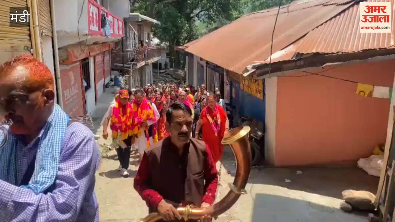 Mandi: Rakhi Sharma, the newly elected District Council member from Langna Ward, held a grand victory rally in Ladbharol, drawing a massive crowd