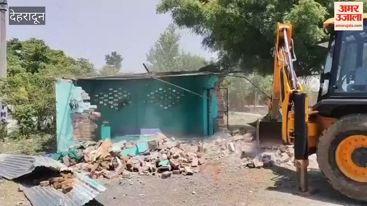 Bulldozer Deployed Against Encroachments on Government Land in Vikasnagar
