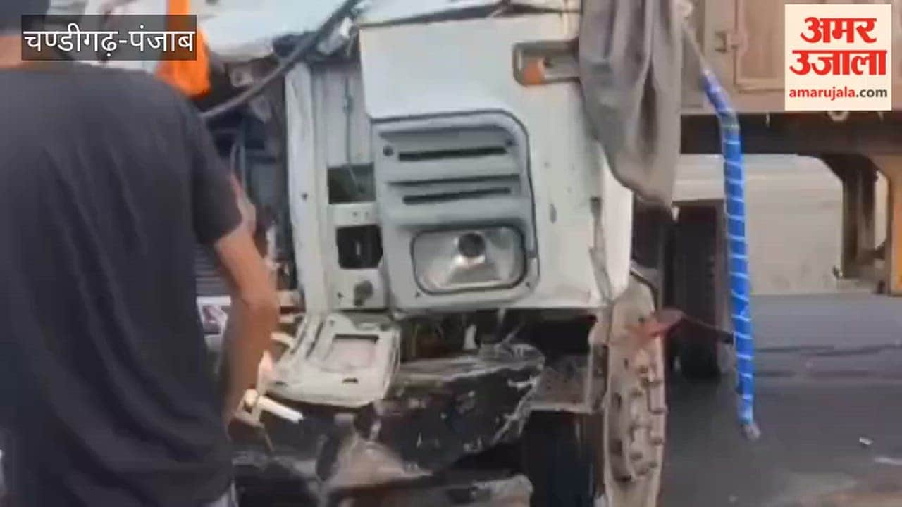 Accident In Mamdot Trailer Mahindra Pickup Collide At Janga Wala Many Devotees En Route To Dera Beas Killed.