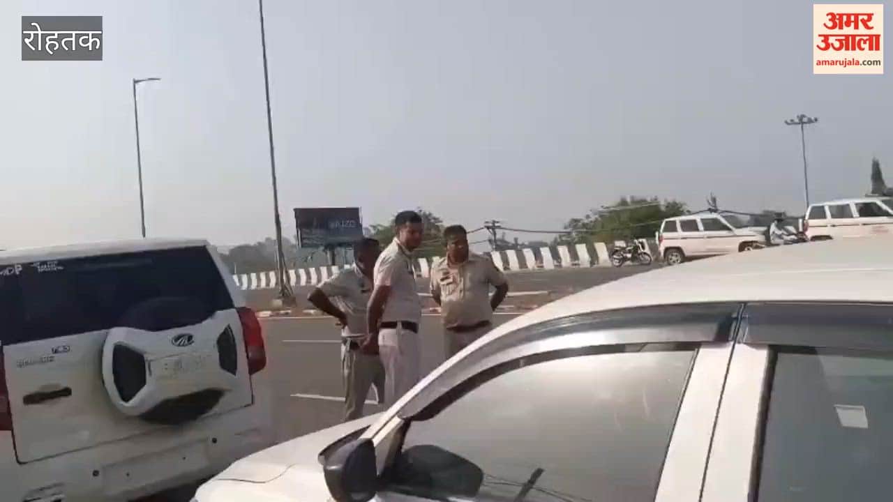 Youths detained while heading to join the Delhi protest; several supporters, including a district councillor, taken to Rohtak