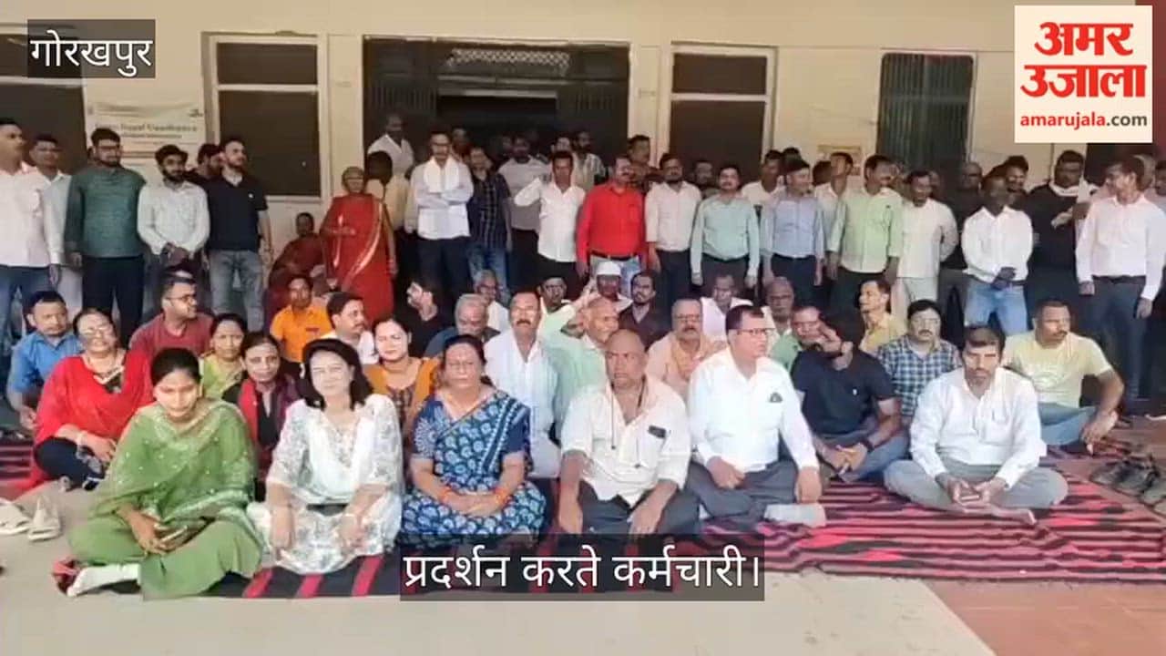 DDU employees stage protest; employees surround administrative building for second day