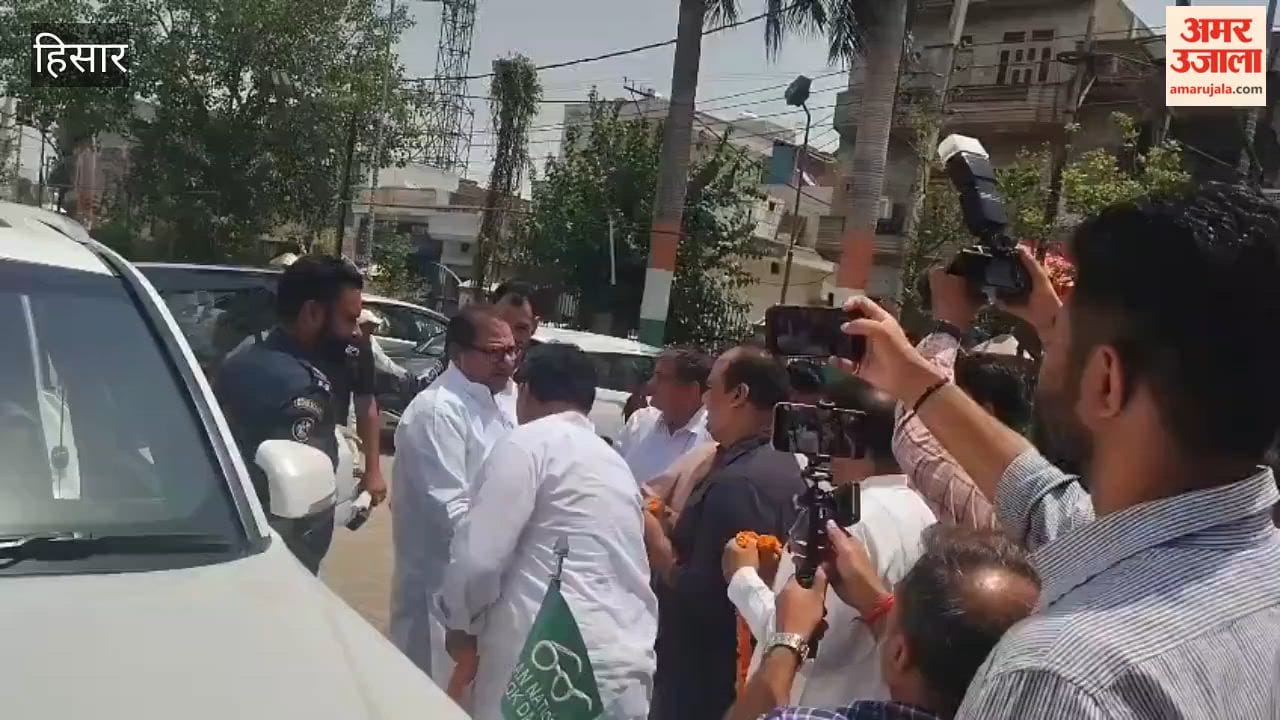 Upon arriving in Hansi, Abhay Chautala targeted the incumbent government and the opposition.