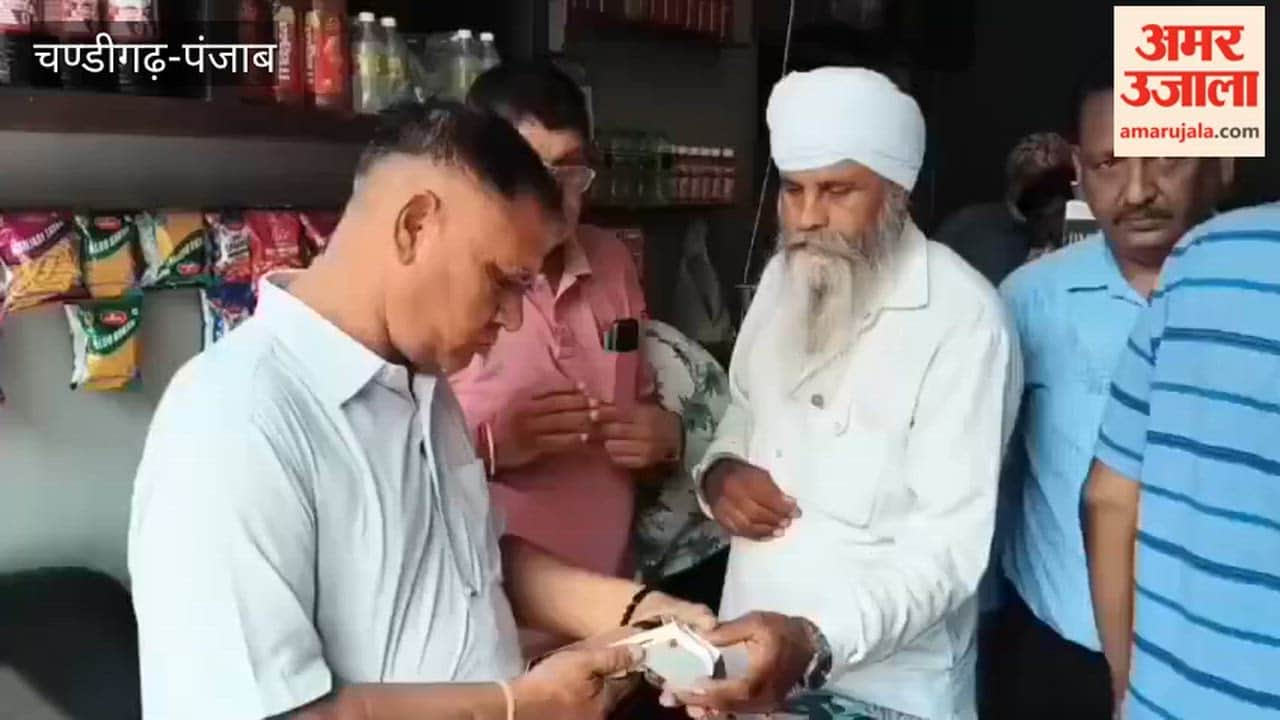Needy families in Moga are receiving ration kits along with wheat under the 'Meri Rasoi' campaign.