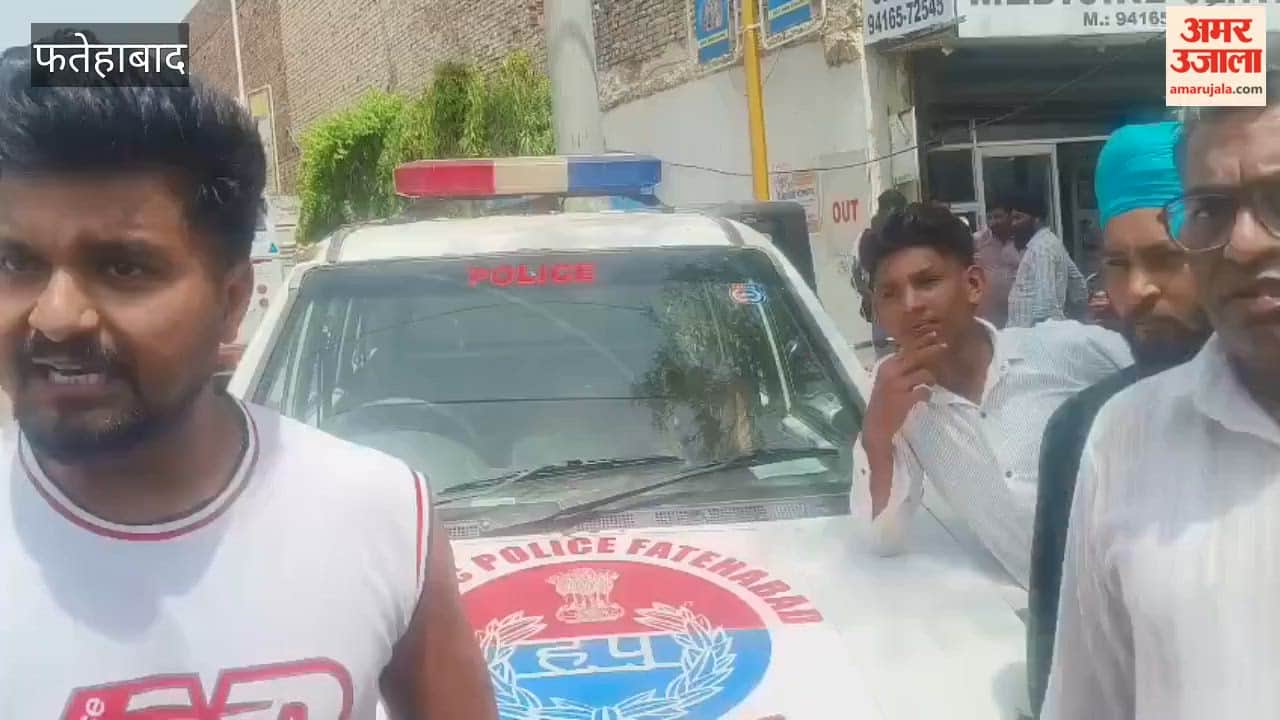 Dispute erupts in Fatehabad's Ratia over the issuance of a challan to a tractor; locals stage a road blockade.