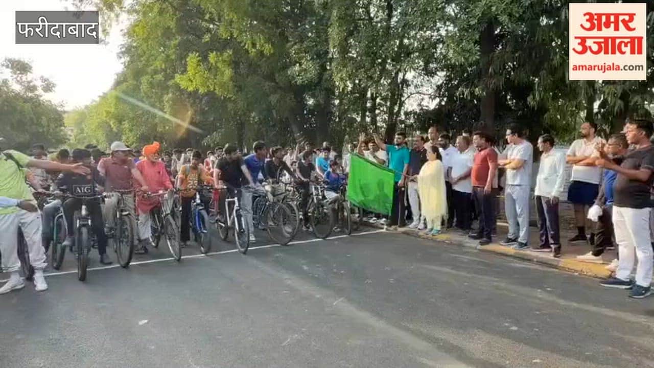 Mayor shows green flag in Faridabad Fit India Rally