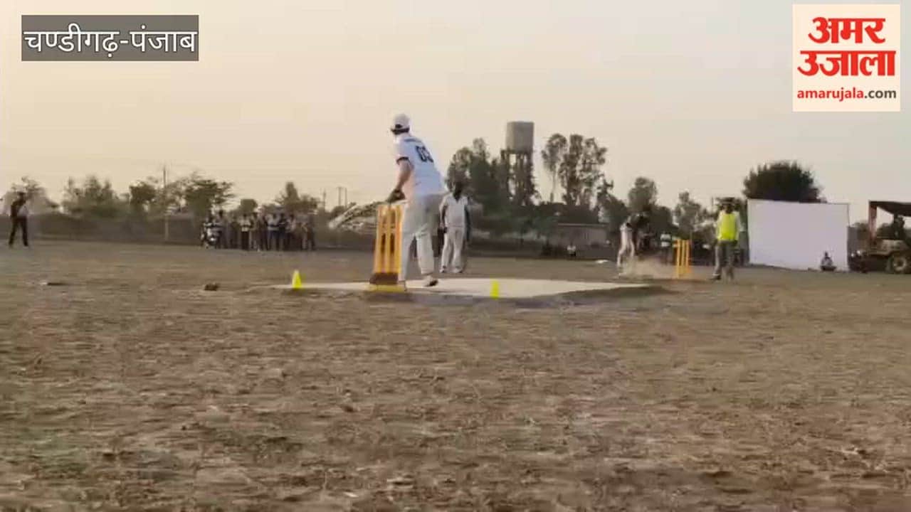 team from Chandi Wala village, located near the Hussainiwala border, won the cricket tournament.