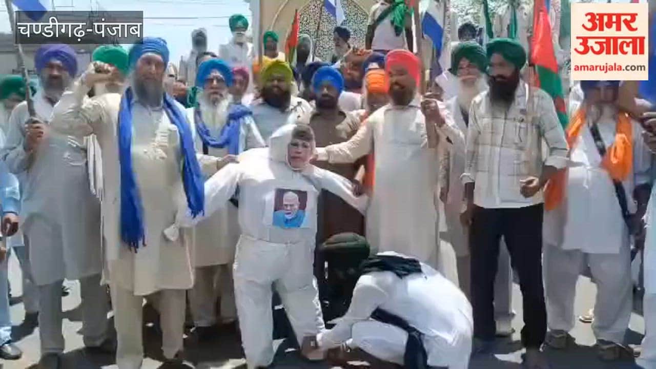 Farmers staged a sit-in at Zira in support of their demands, following a call by the KMM.