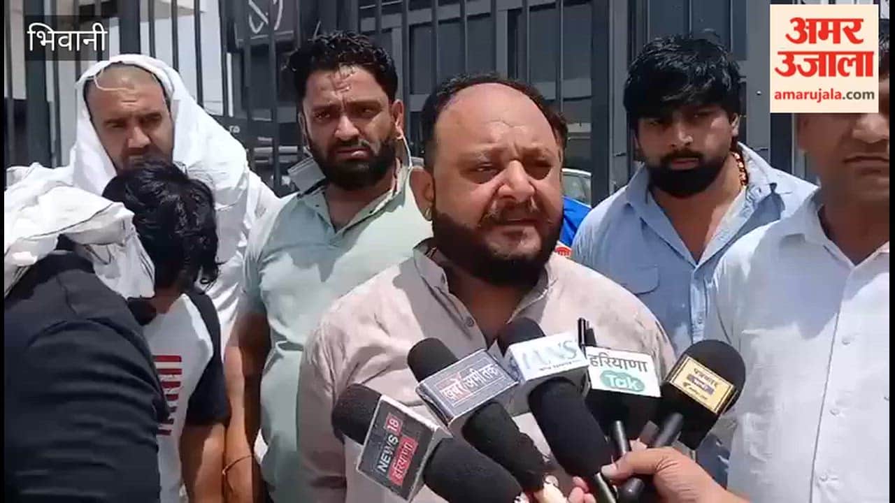 Two brothers locked Mahindra's showroom in bhiwani