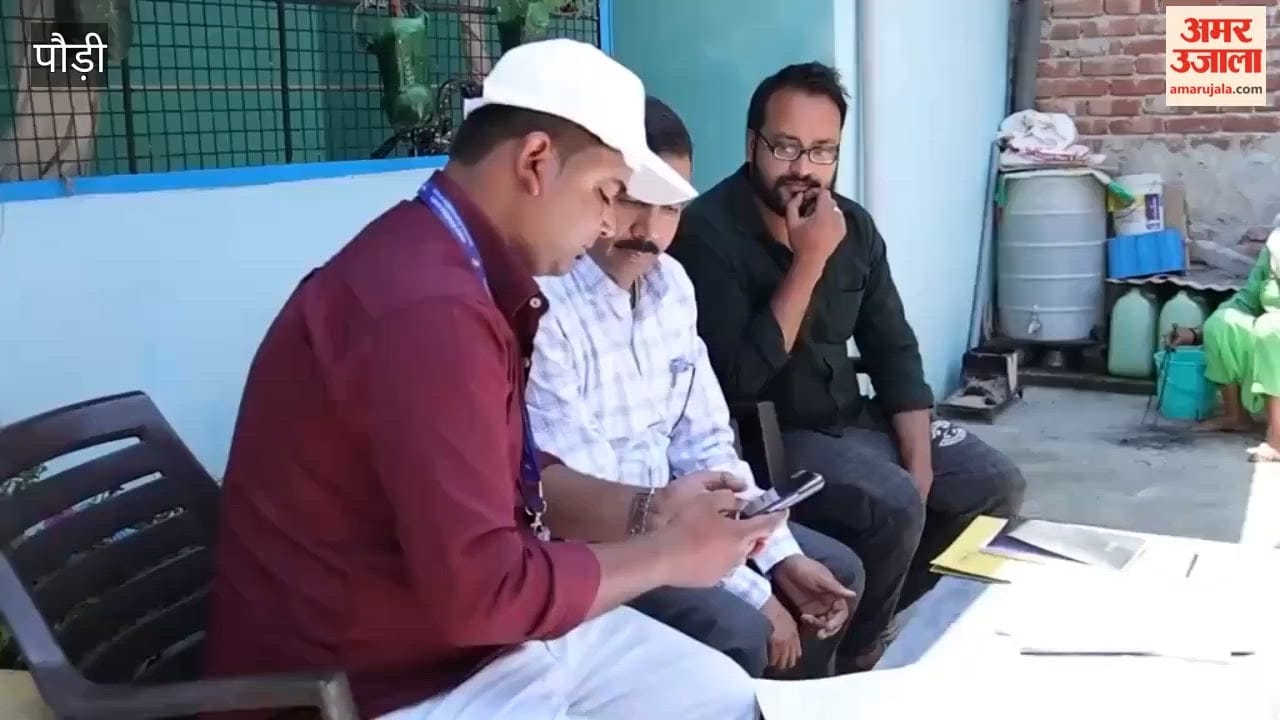 Pauri News: Mega campaign to update voter lists begins; BLOs visiting door-to-door