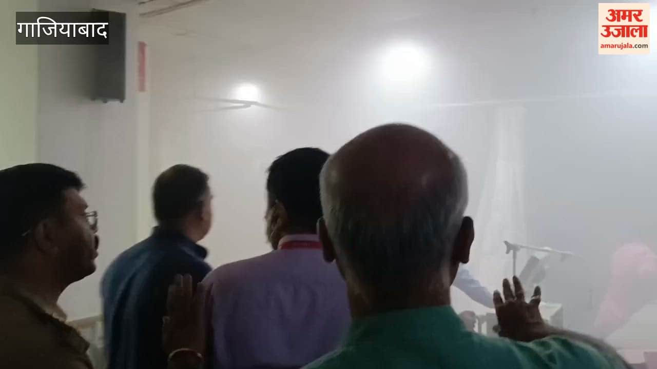 Ghaziabad Fire breaks out in Santosh Hospital emergency ward