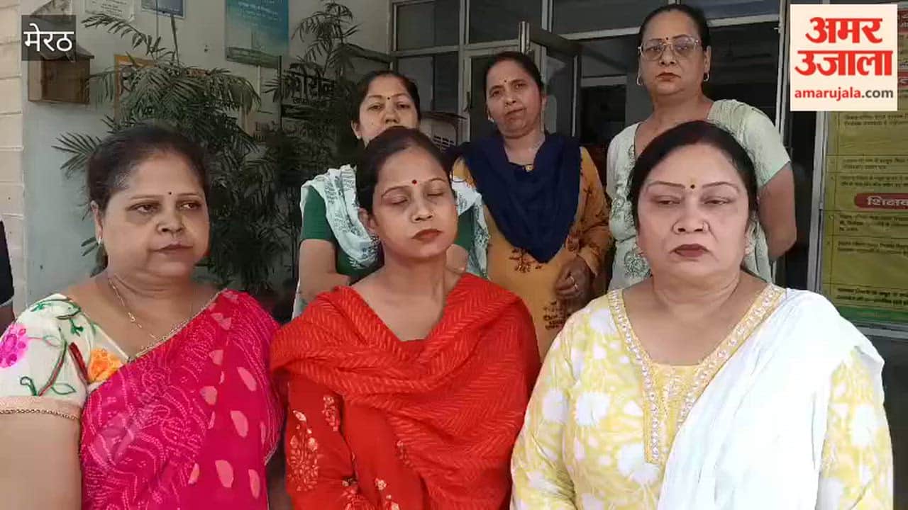Sector-2 Women Meet Housing Development Officials, Demand Halt to Setback Action