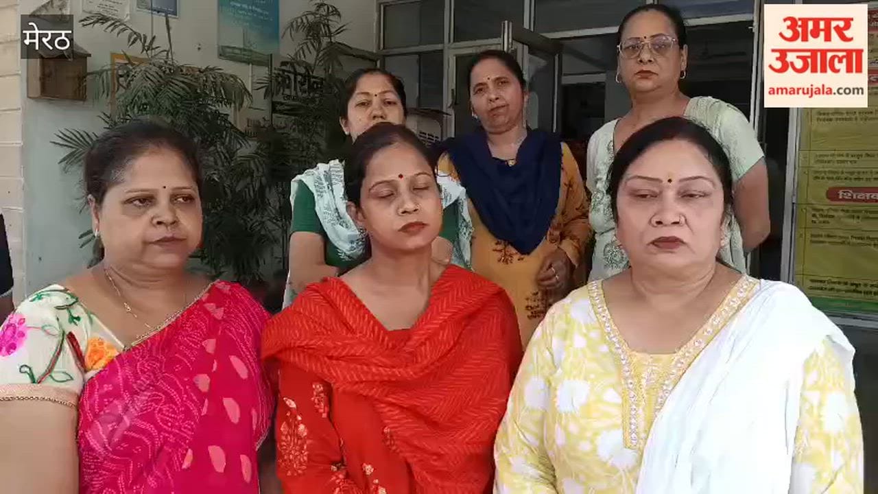 Sector-2 Women Meet Housing Development Officials, Demand Halt to Setback Action