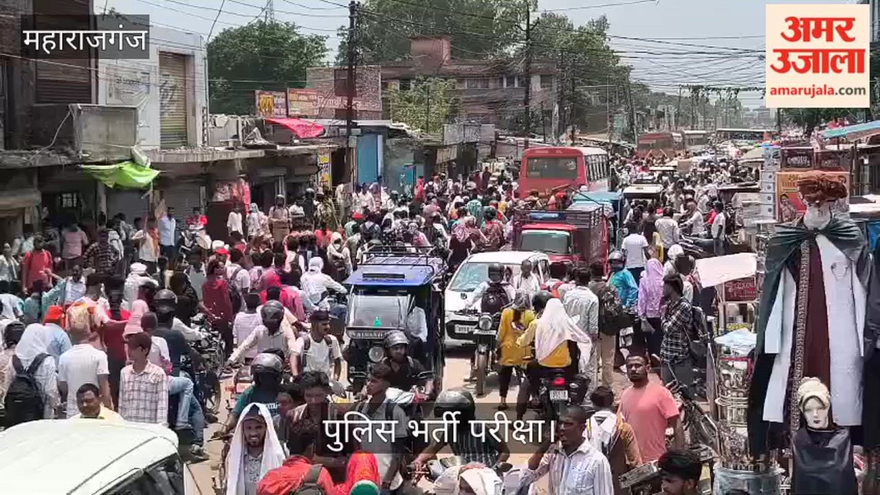The wheels of vehicles remained at a standstill for about half an hour.