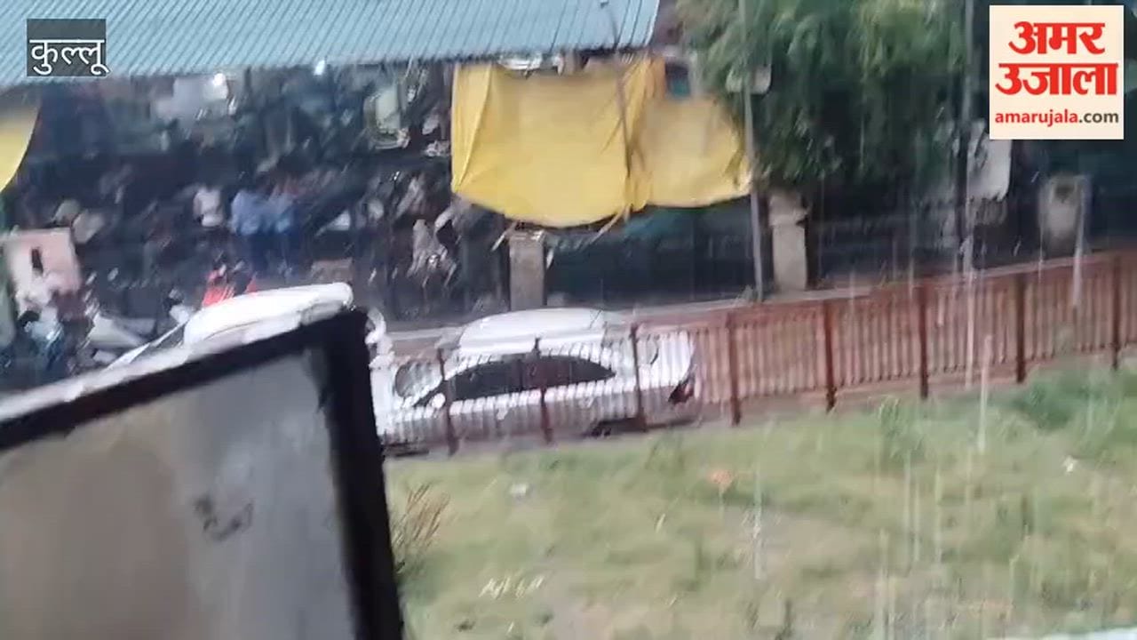 Video: Weather takes a turn in Kullu district; heavy rain begins