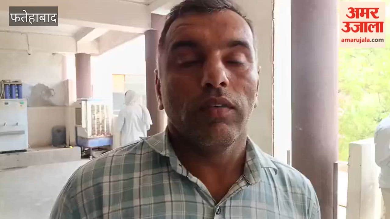 Farmers outraged over failure to receive water as per schedule in the Fatehabad distributary.