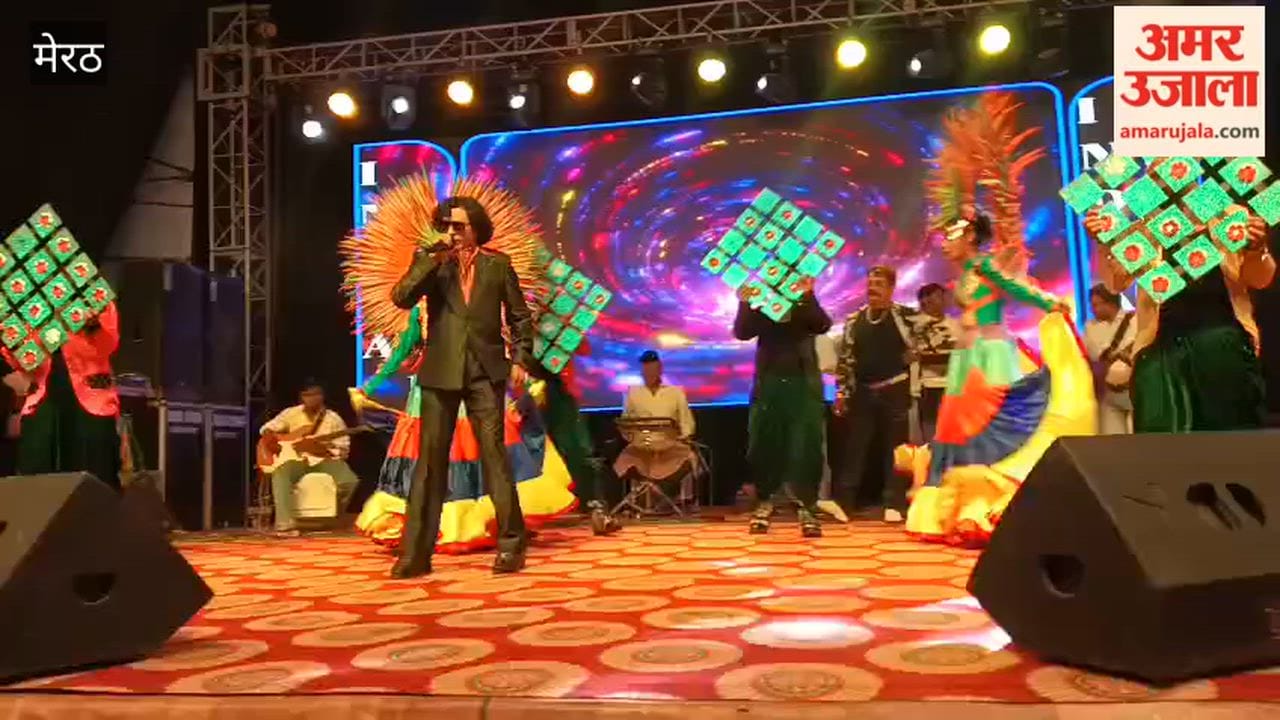 Audience grooves to Bollywood songs; 'Bollywood Night' held at Patel Mandap.