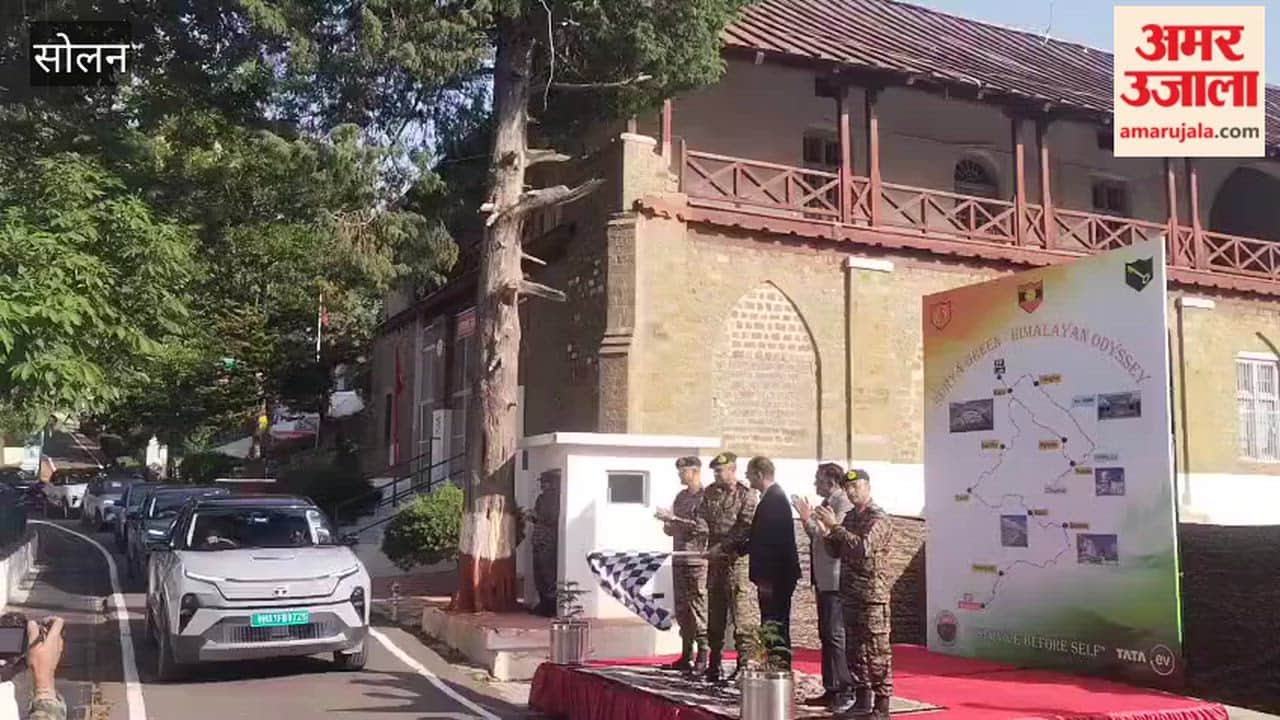 Solan Surya Green Himalayan Odyssey flagged off from Kasauli Military Station; a convoy of 10 electric vehicles set out for Leh