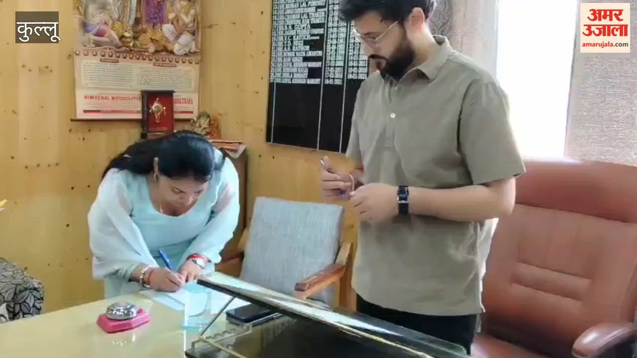 Video: Newly elected councilors of Kullu Municipal Council take the oath