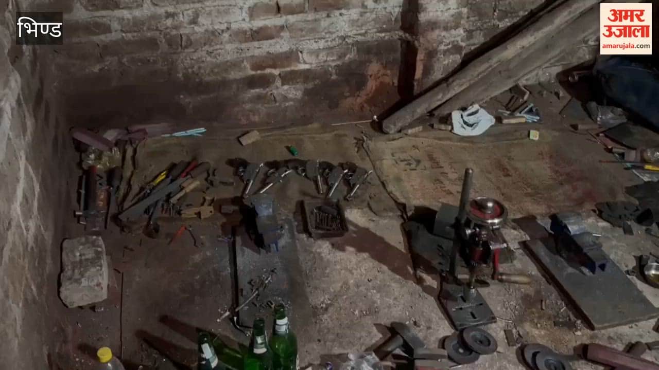 An illegal country-made pistol factory was operating behind the SP's office