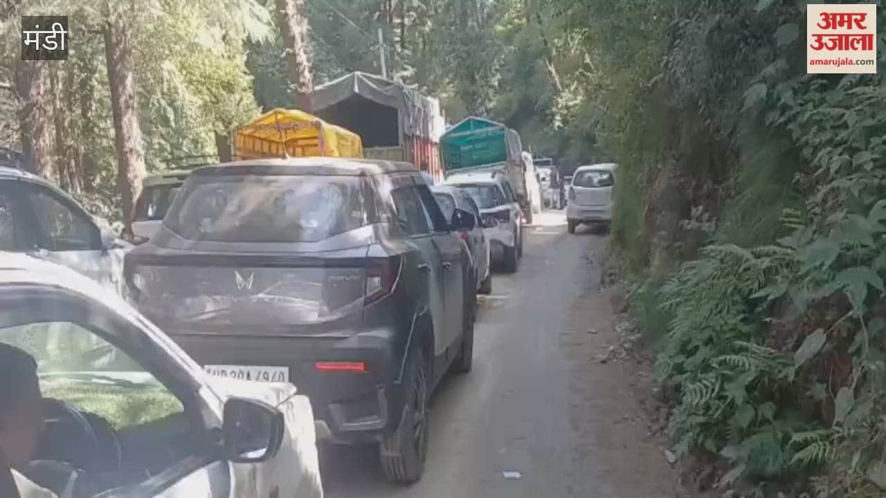 Mandi: Surge of devotees at Kamrunag Saranahuli Fair; massive traffic jam in Rohanda