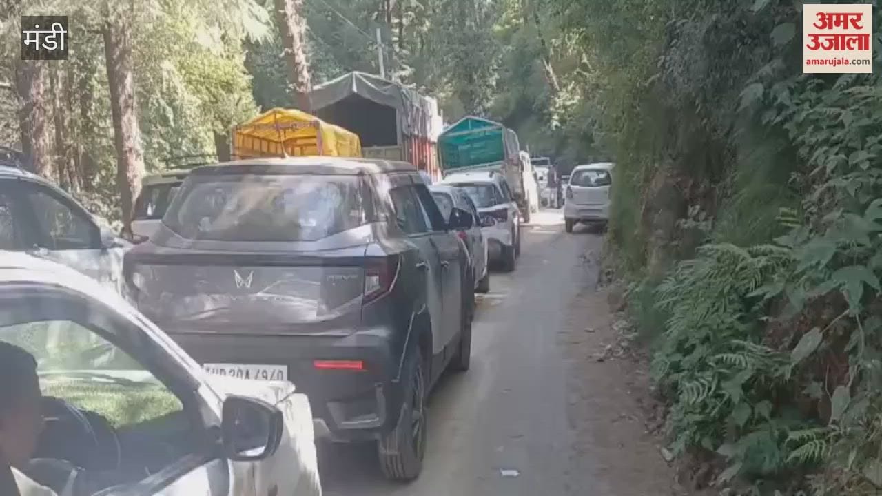 Mandi: Surge of devotees at Kamrunag Saranahuli Fair; massive traffic jam in Rohanda