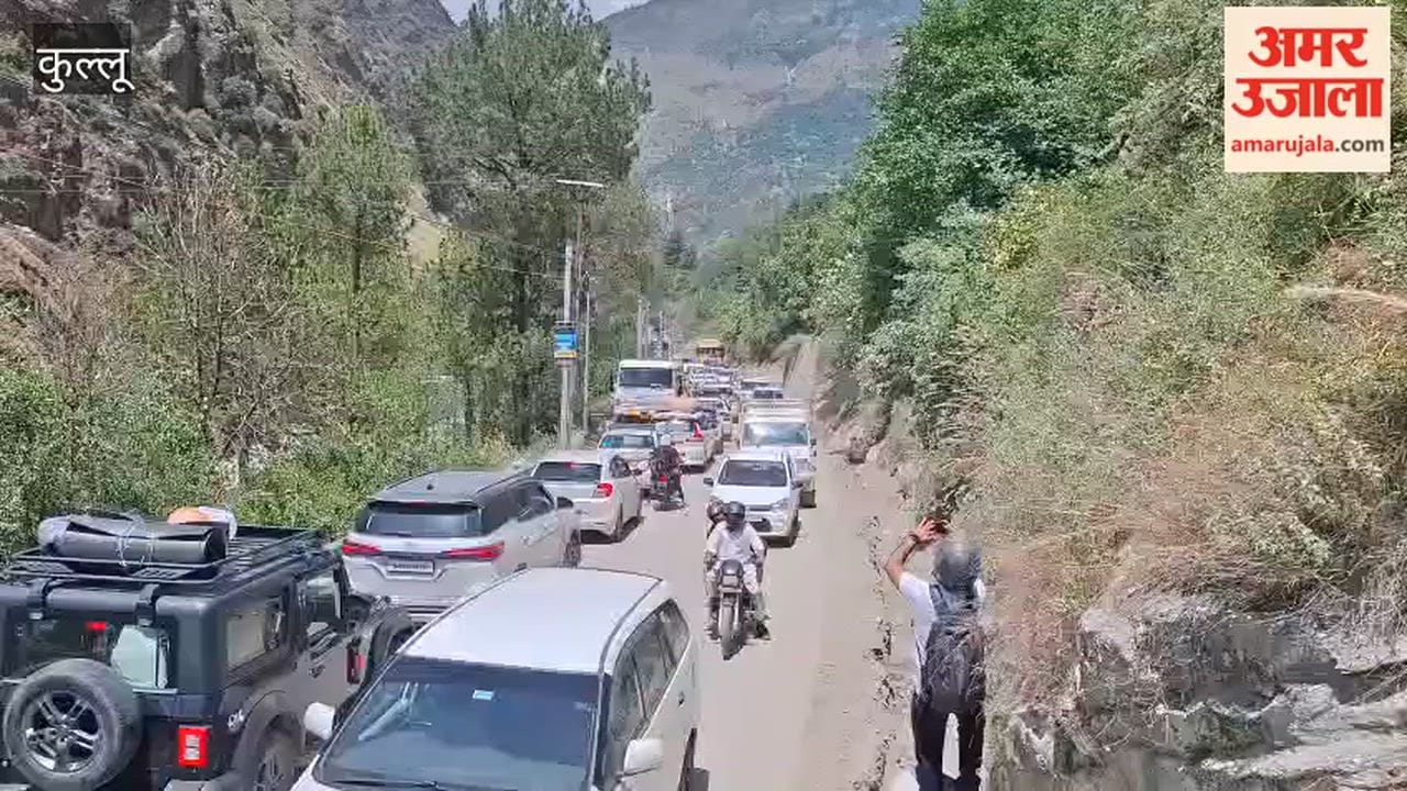 Kullu: Traffic jams on the Bhuntar-Manikaran road; tourists inconvenienced