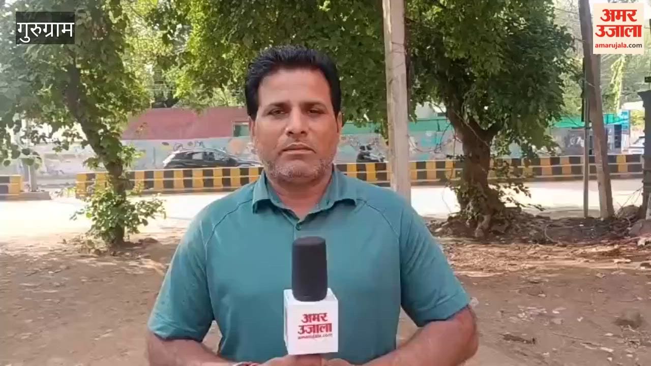 Two-wheelers, autos, and e-rickshaws plying without restriction on the Delhi-Jaipur highway and expressway