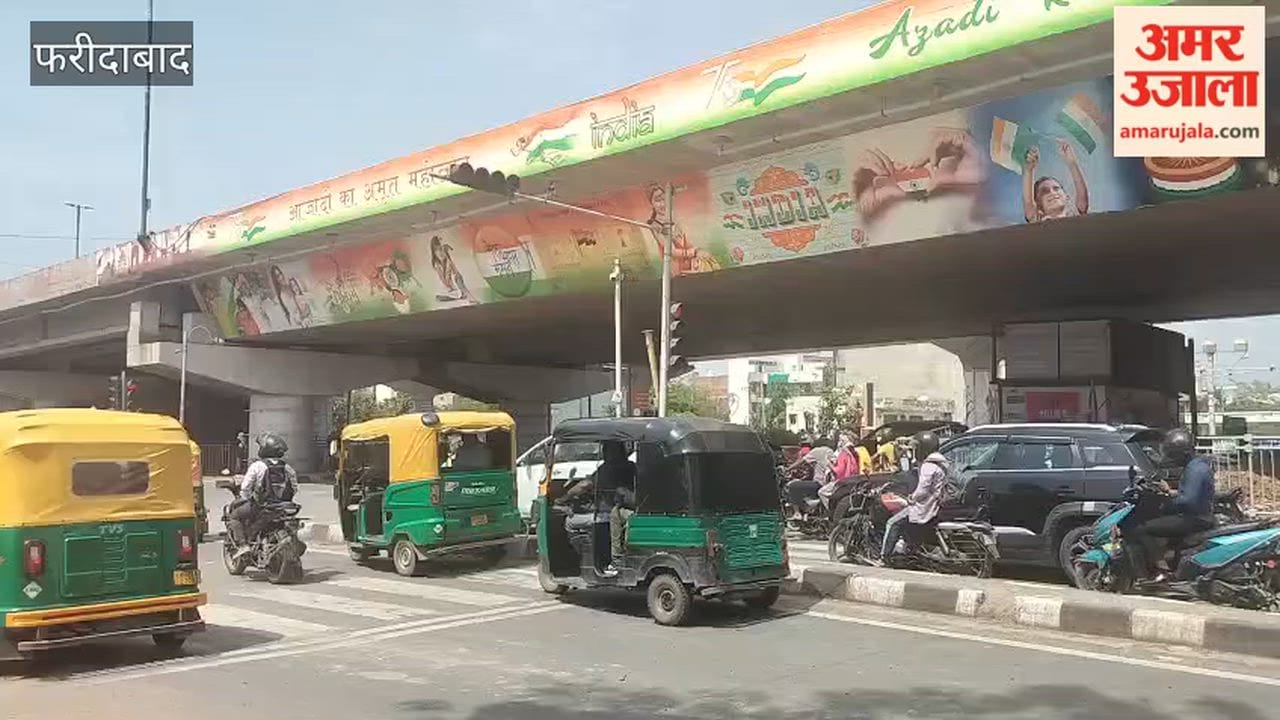 Faridabad Cleaning of a drain on Delhi-Agra National Highway that blocked for 50 years
