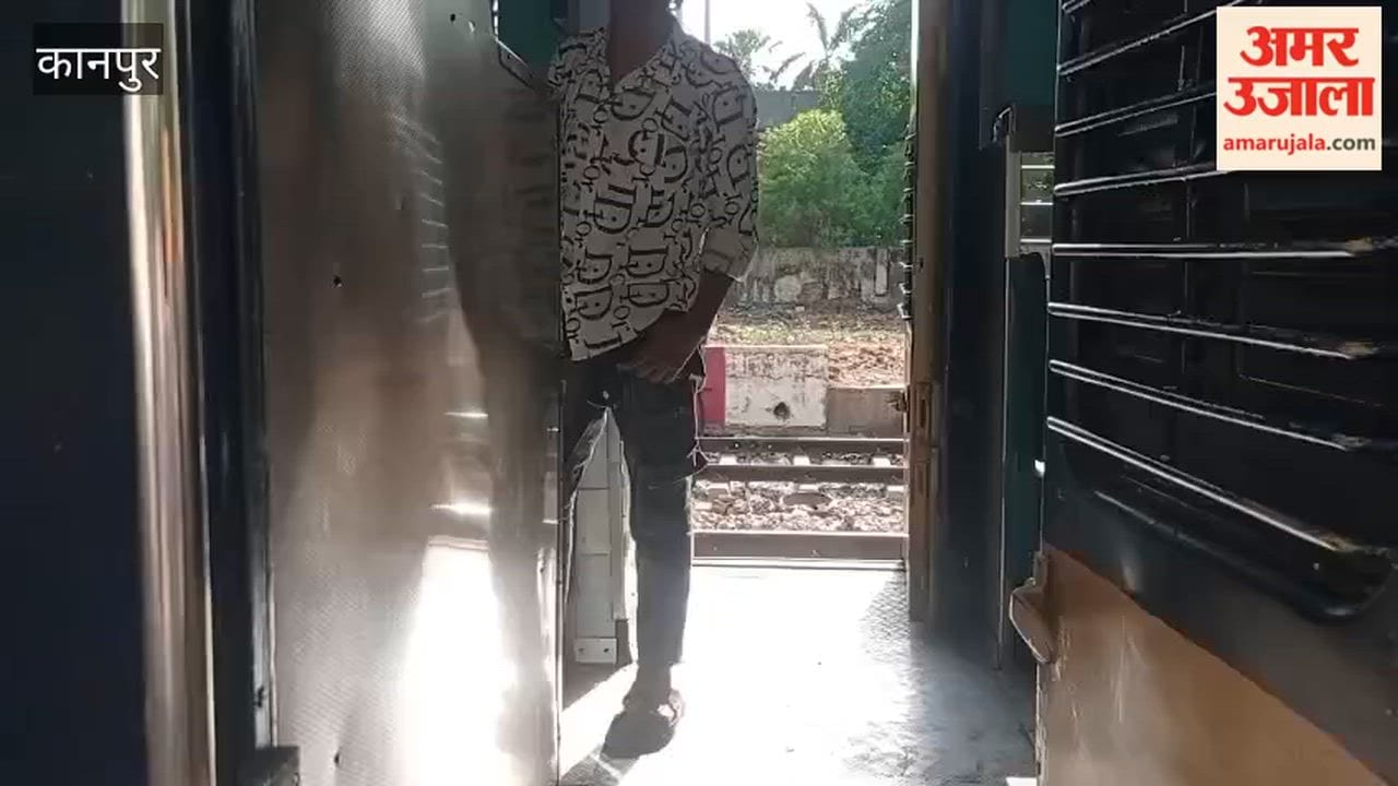 Bithoor MEMU failing to attract passengers; train running from Kanpur Central to Bithoor with empty coaches