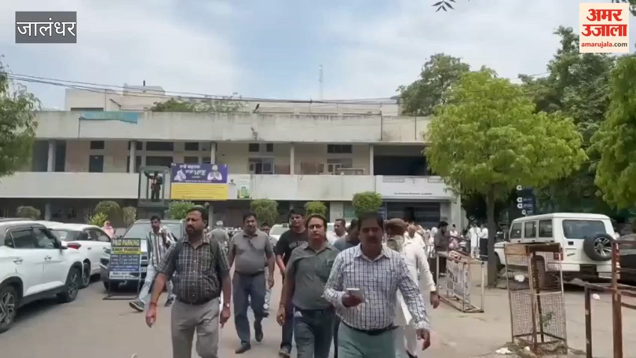 Jalandhar teachers protest against non-academic duties, gherao DC office