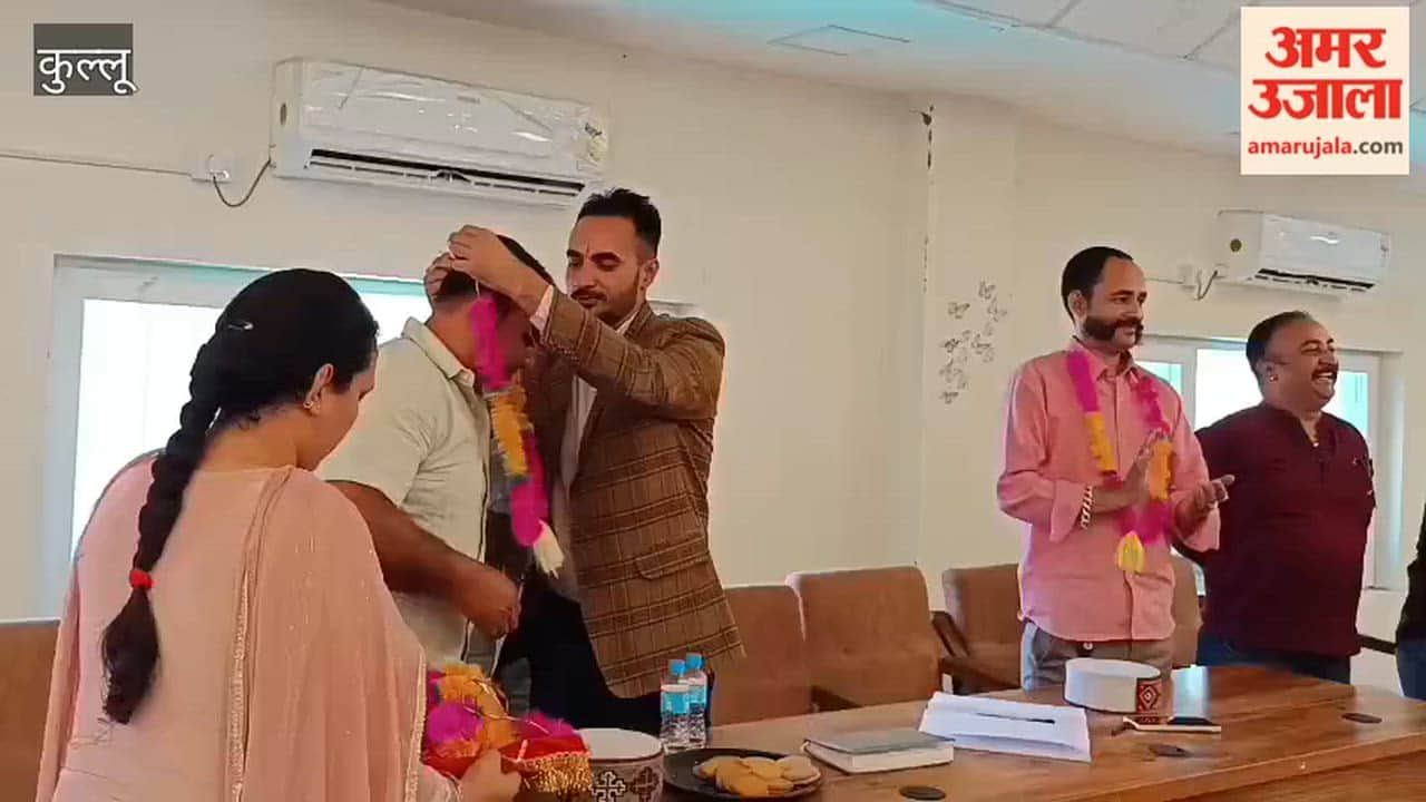Kullu: Bhop Singh handed the reins of the Patwari and Kanungo Mahasangh
