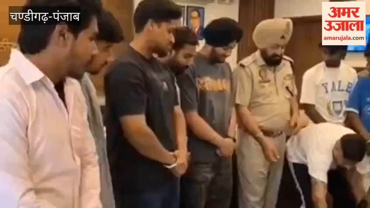 SSP distributed kits to cricket players