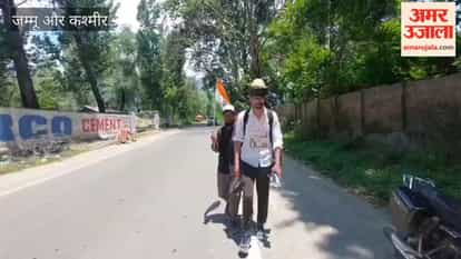 Two youths from Yarmuqam in Ganderbal have begun a foot march to New Delhi to meet Prime Minister Narendra Modi