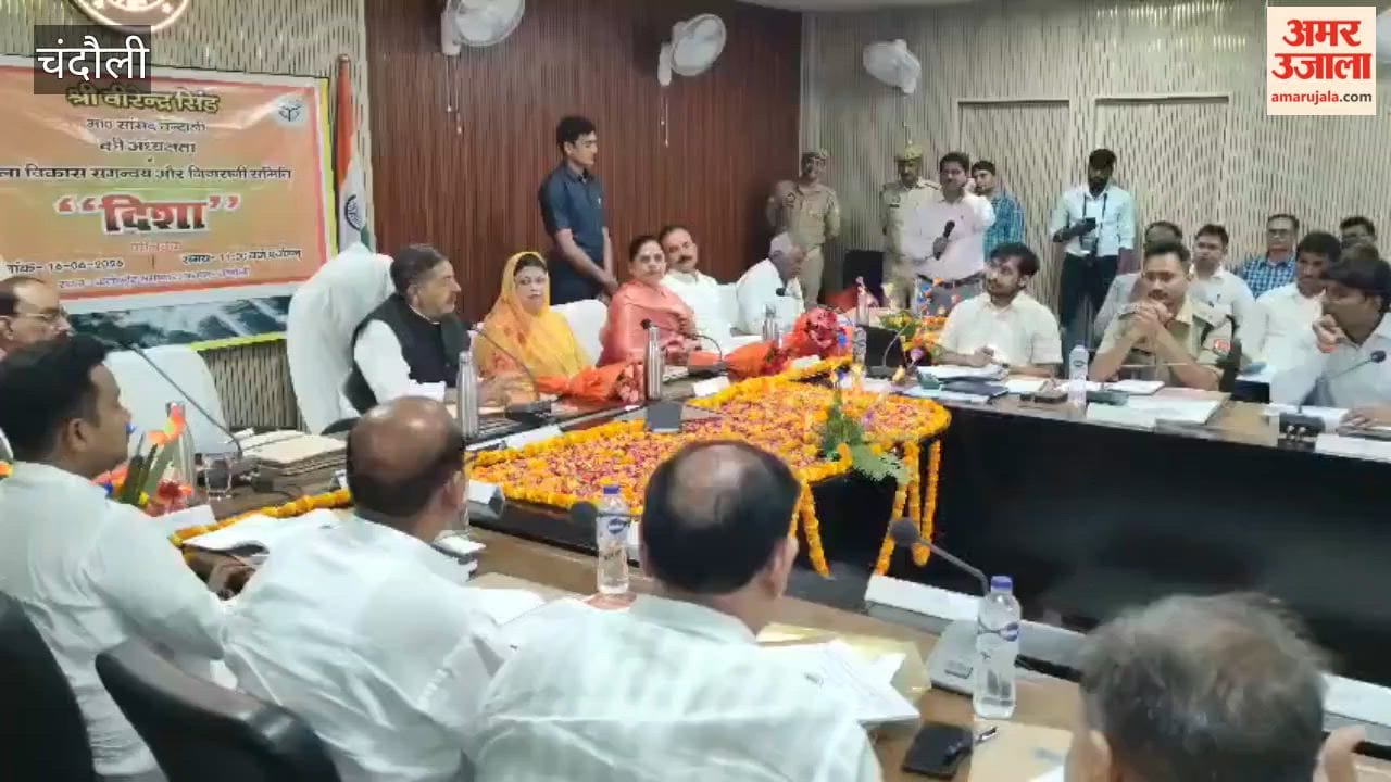 Emphasis on timely provision of water seeds fertilizers to farmers