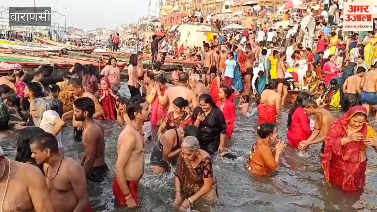 Devotees offer prayers to Baba Vishwanath after taking holy dip in Ganges Somvati Amavasya