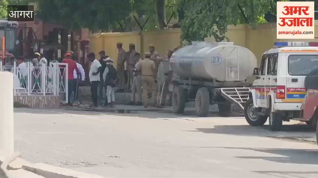Removal of Controversial Shrine Begins on Agra’s MG Road Under Tight Security