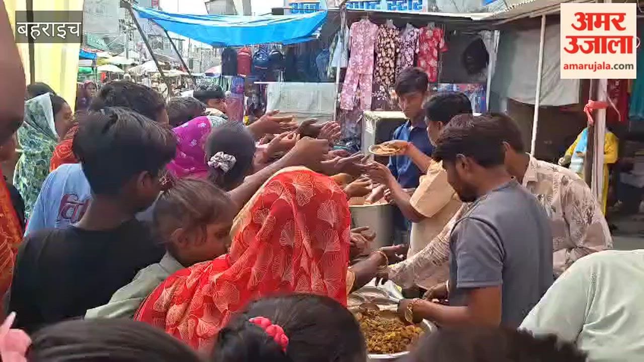 हनुमान भक्ति में सराबोर हुआ बहराइच का रुपईडीहा, सुंदरकांड पाठ व भंडारों का हुआ आयोजन
