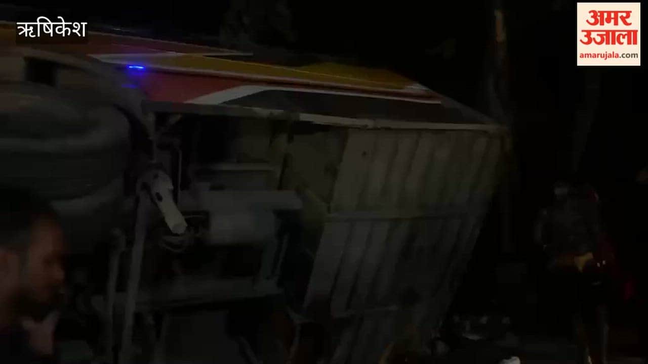Rishikesh: Pilgrim bus overturns; 2 killed after being hit
