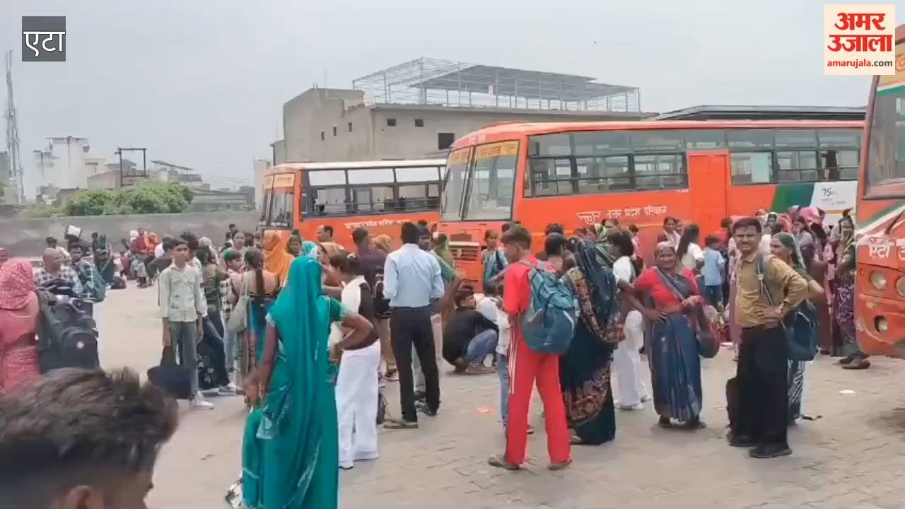 Passengers had to wait for buses on Raksha Bandhan