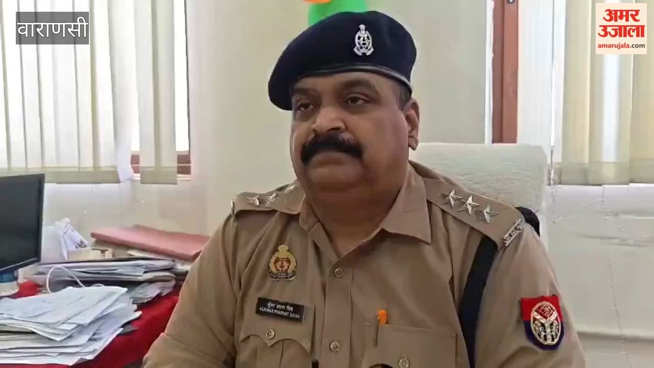 Four adults and two minors caught for pelting stones train