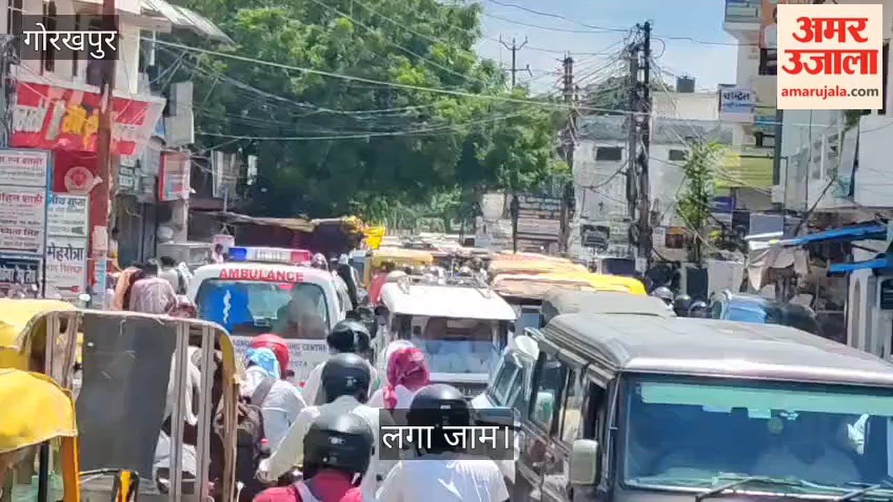 Traffic jam on Daudpur Kali Mandir Road, starting from Firaq Crossing.