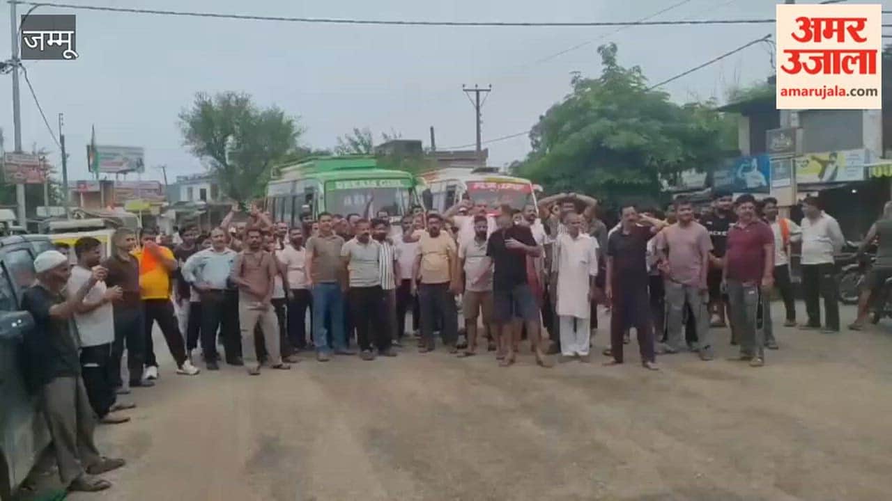 Villagers' anger erupts over dilapidated road